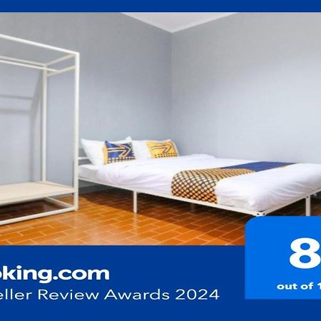 מלון סמאראנג Spot On 2281 Omajo מראה חיצוני תמונה